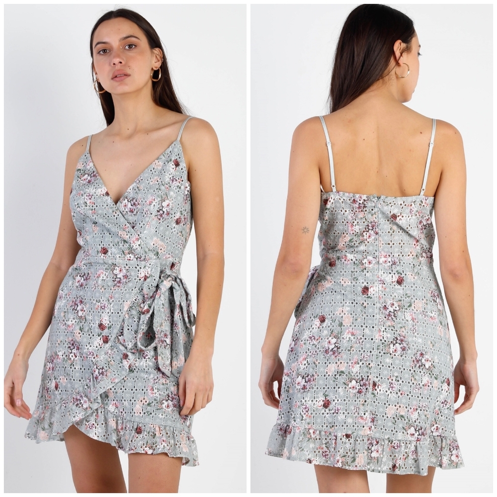 SAGE Vintage Chic Eyelet Surplice Fsux Wrap Short Dress - Picture 1 of 6